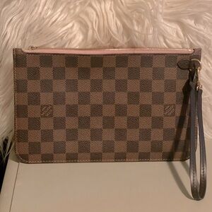 Louis Vuitton Neverfull Pouchette